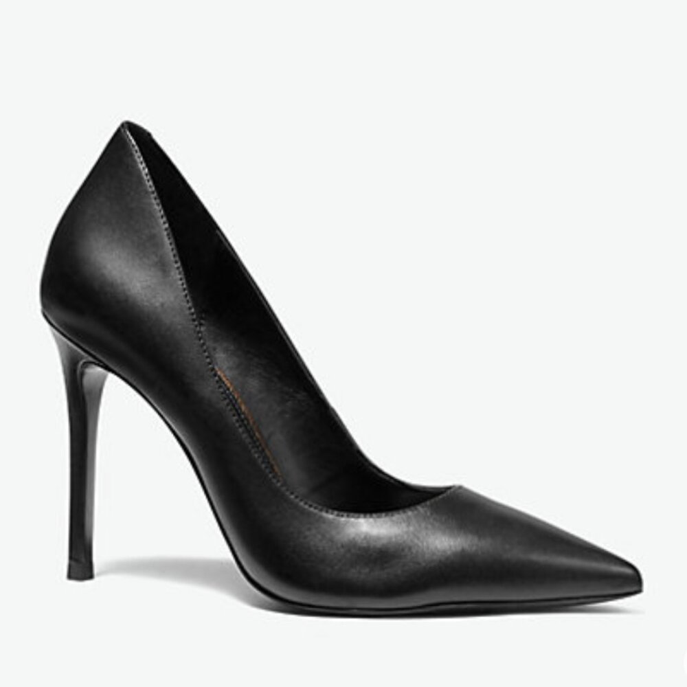 Michael Kors Black Pumps